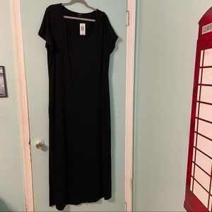 NWT Black Super Soft Crew Maxi Dress